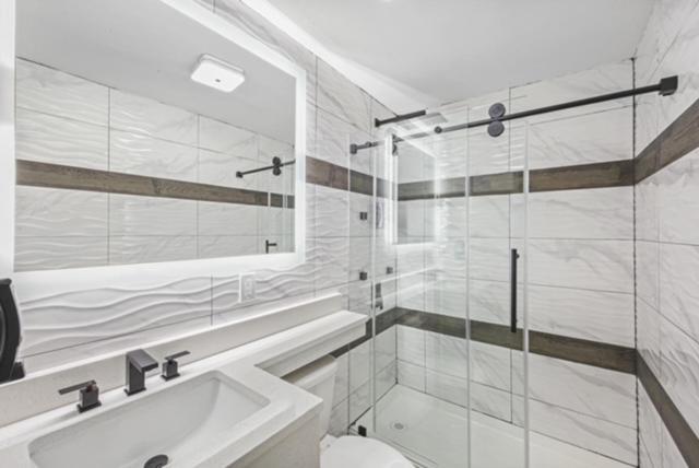 Hotel Opus Bronx Near Bay Plaza Mall New York Exteriör bild