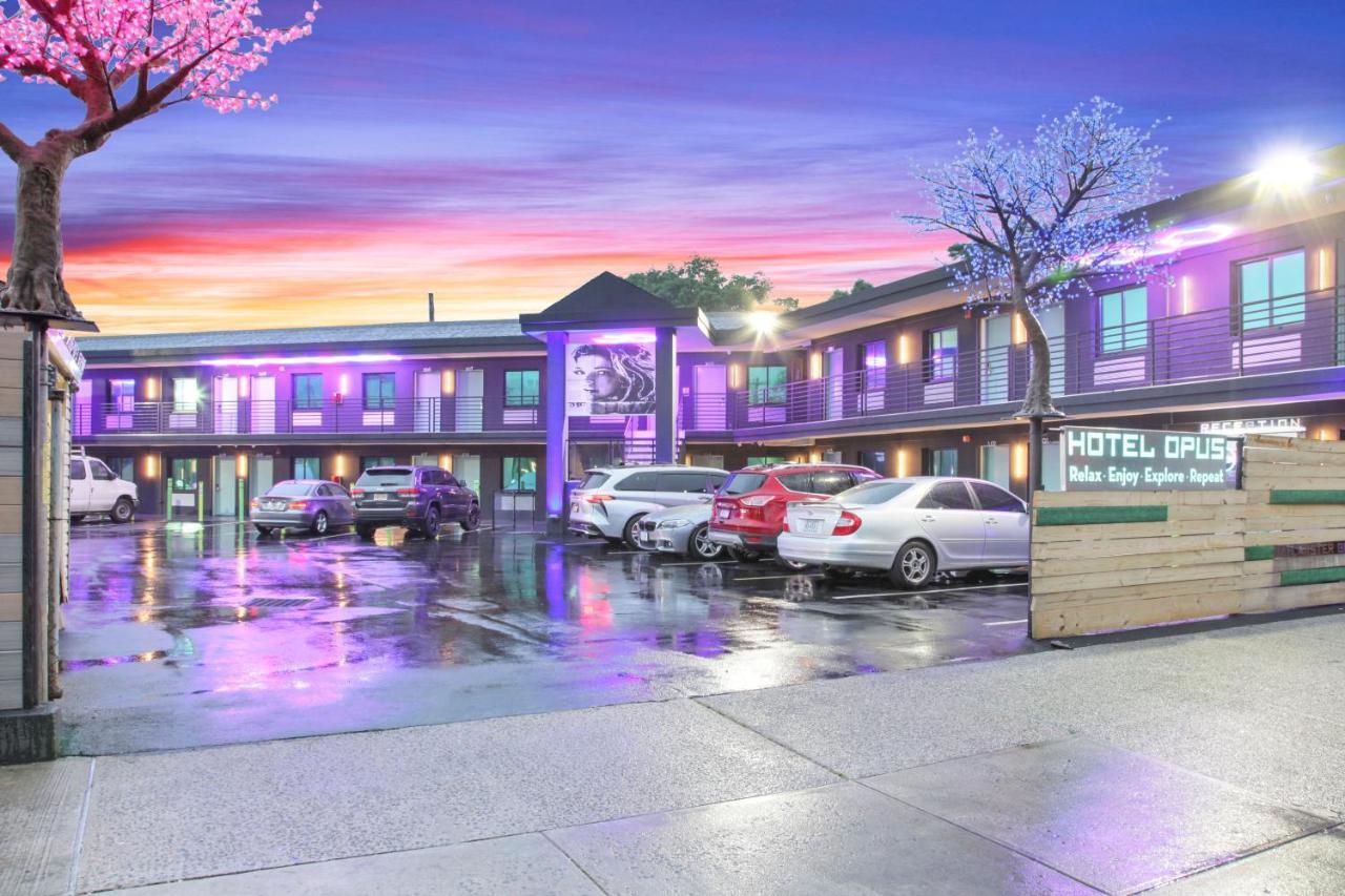 Hotel Opus Bronx Near Bay Plaza Mall New York Exteriör bild